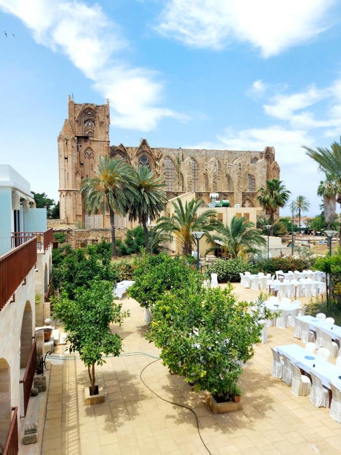Golden Palms Guest House & Cafe Фамагуста Екстериор снимка