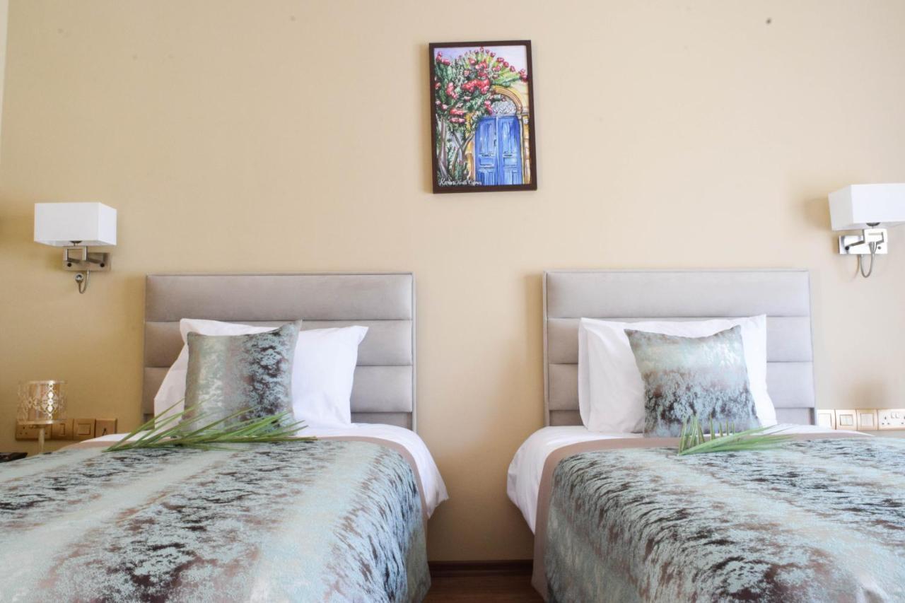 Golden Palms Guest House & Cafe Фамагуста Екстериор снимка